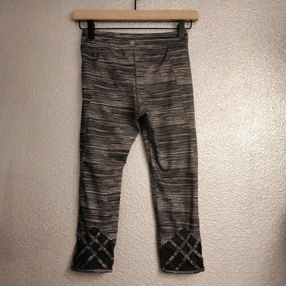 CHAMPION GIRL'S YOGA/WORK OUT LEGGINGS  SIZE L